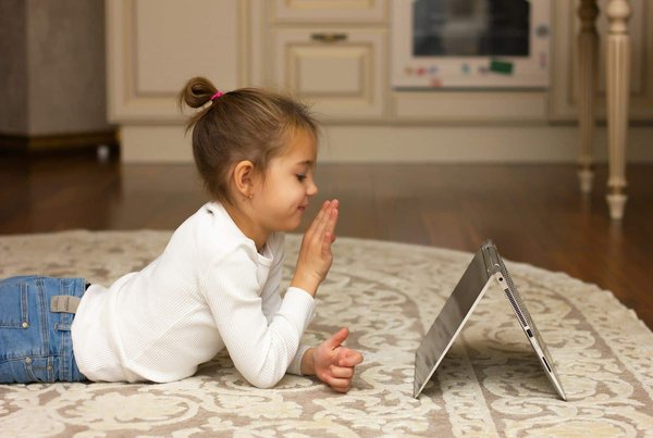 How can you soundproof a UK flat in a converted Victorian house to meet modern standards?